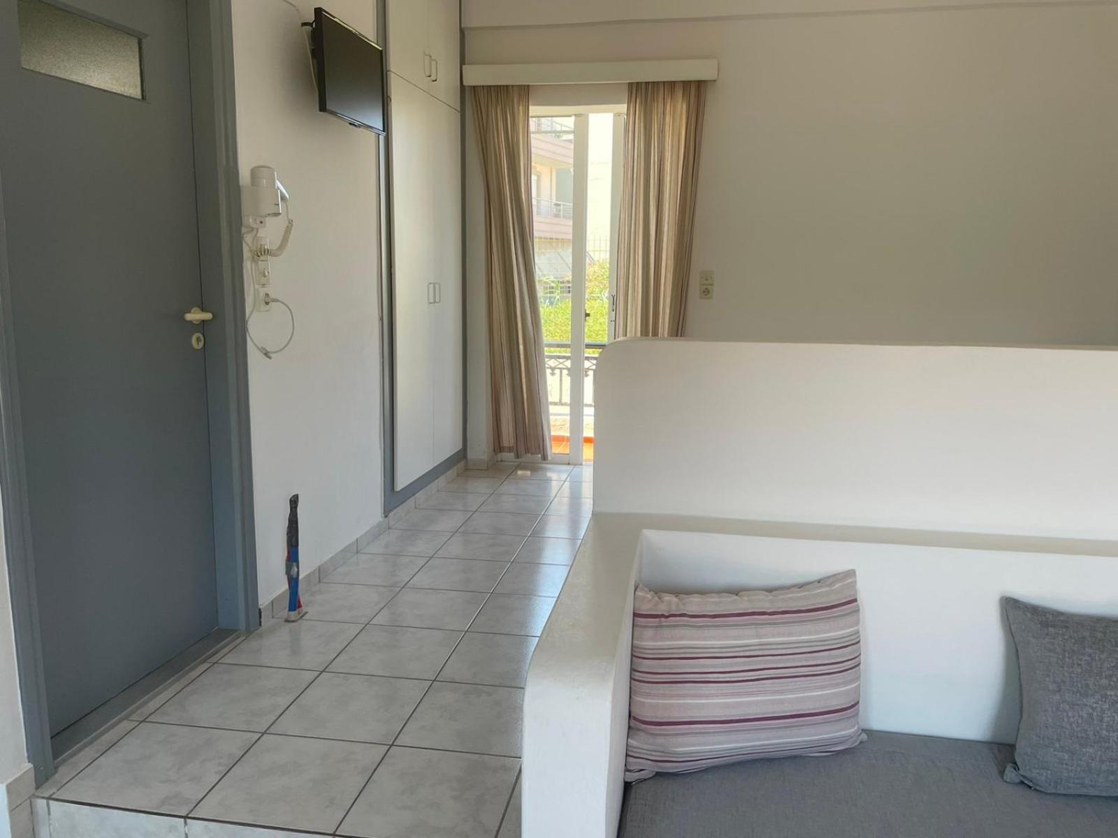 Yannis Apartments Amoudara  Bagian luar foto