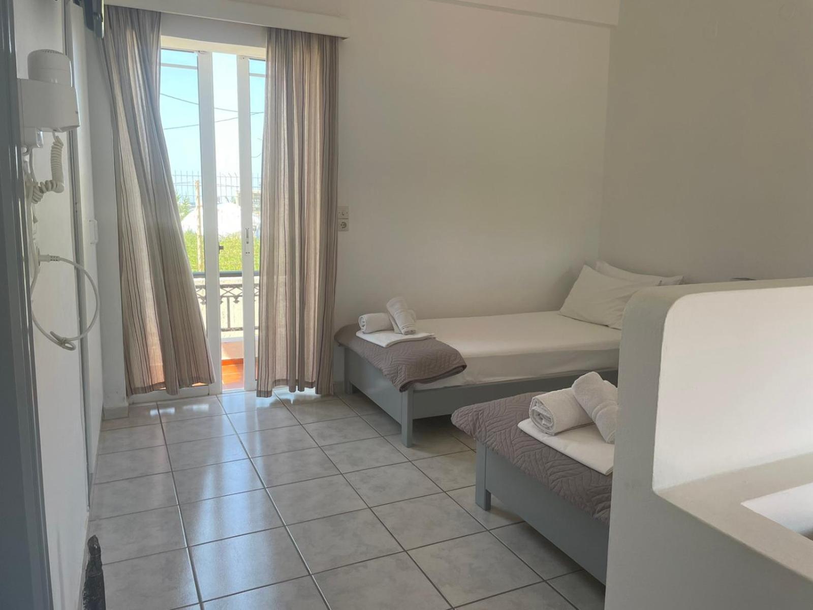 Yannis Apartments Amoudara  Bagian luar foto