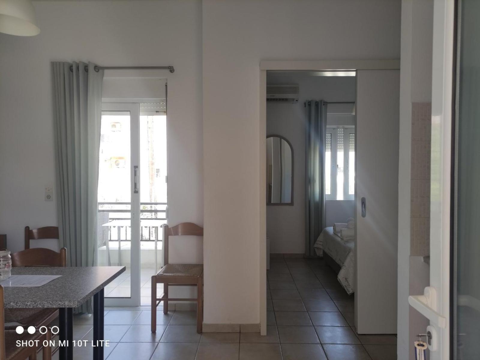 Yannis Apartments Amoudara  Bagian luar foto